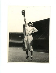 Original 10-1 1936 Lou Finney Philadelphia Athletics 6 1/2 X 8 1/2 Wire Photo - Picture 1 of 2