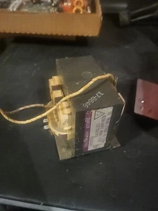 Triad-Utrad HV 8266-60HZ N685-7070 Mikrowellentransformator - Bild 1 von 9