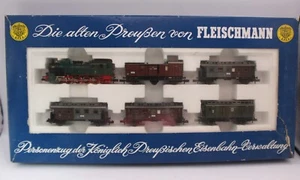Fleischmann N Gauge 7881 T16 Locomotive & Carriages - Picture 1 of 6