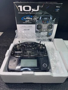 FUTABA 10J T-FHSS 2.4GHZ FUTK9200 10CHANNEL RC SYSTEM 10J-2.4GHZ LCD RADIO - Picture 1 of 9