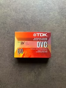 TDK DVC mini videocassetta digitale grado superiore 60 min vuota * nuova * sigillata - Foto 1 di 2