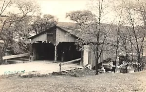 #H2377 MIDDLEBURY, VT. REAL PHOTO POSTCARD, COVERED BRIDGE - Picture 1 of 2