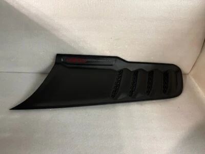 Dodge Ram 1500 Performance 2021-2024 6,2 L pasajero capó derecho bisel 68442730 OE Foto 1 de 3