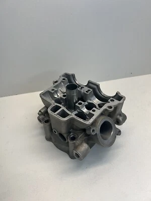 Cylinder Head Yamaha 2014-2018 Yamaha YZ250f 14 15 16 17 yz 250f 250 2014 2015 - Image 1 of 4