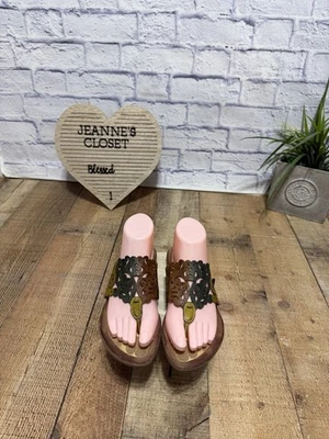 L'Artiste Spring Step Heaven Thong Sandals Lazer Cut Slip On Flip Flops 36 US 6 - Image 1 of 4