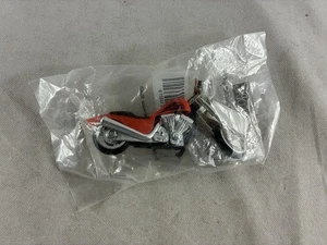 Decopac Rot Heiß Zerkleinerer Kuchen Topper Fabrikversiegelt - Bild 1 von 4