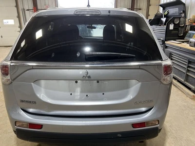 14-15 三菱 OUTLANDER 后盖 冷银色油漆 A31 — 第 1/4 张图片