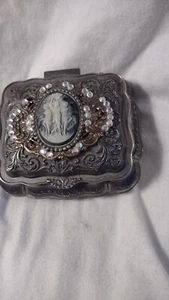 Joyero estilo metal y camafeo color plata - Imagen 1 de 5