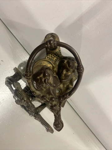 VTG Antique Detailed Brass Romeo Juliet Kissing Door Knocker Cover