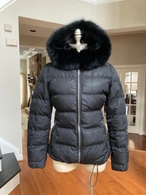 CHAQUETA CON CAPUCHA DE PIEL DE ZORRO AZUL PRADA PARA MUJER TALLA 38 Foto 1 de 4