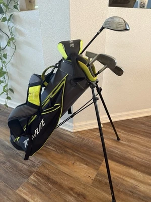 Top Flite Junior Complete 5 Pc Golf Club Set w/ Stand Bag- RH Driver 39 Inch - Image 1 of 4