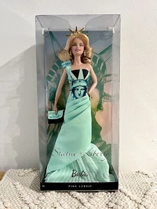 Statue of Liberty Barbie Doll (T377) Dolls of the World® Landmark Collection - Picture 1 of 15