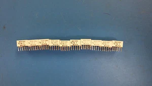 (10 PCS) HDSP-5301 Red 0.56" LED 7-Segment Display with Decimal - Picture 1 of 3