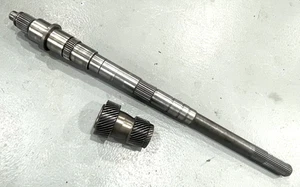 97-07 Corvette OEM T56 Tremec 27 Spline Output main shaft w/Driven Gear C5 C6 - Picture 1 of 17