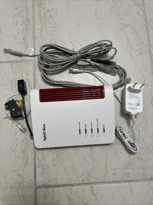 FRITZ!Box 7530 WLAN-Router, Weiß, mit Zubehör - Bild 1 von 2