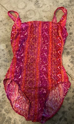 Купальник Malibu 12 L цельный в полоску с глубоким круглым декольте сзади в стиле бохо безрукавка - Изображение 1 из 4