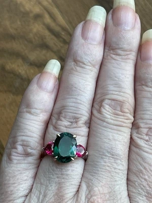 Anel de rubi de laboratório 10 K dois tons ouro 5,42 ct esmeralda criado em laboratório 1,0 ct tamanho 5 $494 - Imagem 1 de 4