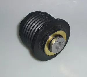 NUOVO mozzo Momo L6107 Mitsubishi Colt Lancer Space Gear Space Wagon Space Runner - Foto 1 di 1