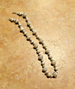 17" SPLENDID Old Navajo Sterling Silver Alternating FLUTED BEAD Necklace - Picture 1 of 11