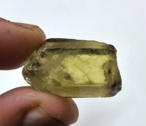 Excelente Piedra preciosa suelta de cuarzo orgánico limón crudo 27x15x15 mm para joyería 58,40 crt - Imagen 1 de 5