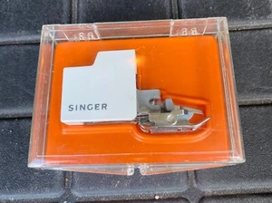 PIE DE MÁQUINA DE COSER SINGER SUAVE y de alimentación uniforme vintage - Imagen 1 de 13