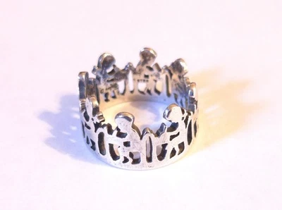 Anillo Banda Escritorio Infantil Días Escolares Plata Esterlina JAMES AVERY Retirado Talla 5.75 Foto 1 de 4