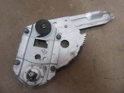 1970 Pontiac Catalina convertible rear quarter window regulator crank DR hot rod - Image 1 of 2