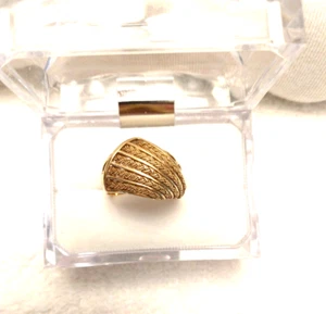 Vintage Solid 18K Yellow Gold Ring, Size 9, With an Angled Twisted Rope Design - Picture 1 of 6