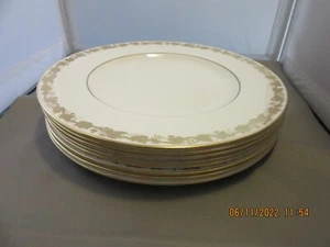 (8) VINTAGE ENGLISH WEDGEWOOD BONE CHINA "WHITEHALL WHITE RIM" DINNER PLATES - Picture 1 of 12