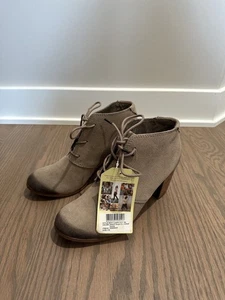 Neu ohne Karton Toms Damengröße 7,5 wüstentraupe Lunata brüniertes Wildleder Schnürstiefelette - Bild 1 von 12
