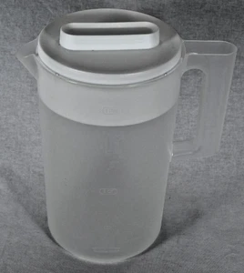 Rubbermaid Simply Pour Clear White Lid Pitcher Plastic 1 Gal - Picture 1 of 8