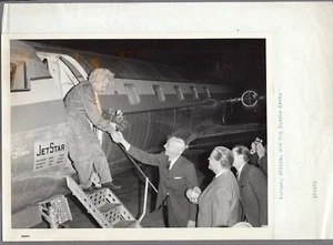 LOCKHEED JETSTAR JACQUELINE COCHRAN HANNOVER AIRPORT VINTAGE MANUFACTURERS PHOTO - Picture 1 of 3