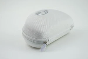 Occhiali da sole bianchi OAKLEY JULIET X-METAL specifici custodia protettiva morbida con cerniera - Foto 1 di 4