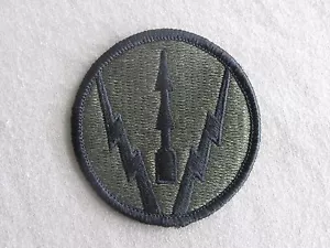 Auténtico Parche Militar 6a Brigada de Defensa Aérea ADA del Ejército de los Estados Unidos BDU Costura Sometida - Imagen 1 de 1