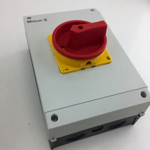 MOELLER P3-63/I4/SVB Switch Disconnector, 3 Pole, Surface Mount, Non-Fused, IP65 - Picture 1 of 2