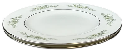 Juego de 2 platos de ensalada Wedgwood Westbury verde floral hueso China Inglaterra Foto 1 de 4