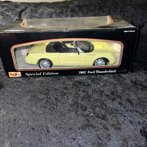 Ford Thunderbird 2002 auto pressofusa scala 1:18 di Maisto! - Foto 1 di 6