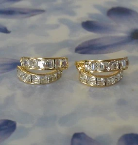 Dolly-Bijoux Bo 1/4 Créole Croisée 15mm Pavé de Diamant Cz Blanc Carré signé SL - Picture 1 of 3