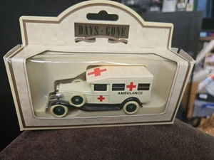 LLEDO DAY'S GONE MADE IN ENGLAND.VINTAGE MODELS 18000 1936 PACKARD AMBULANCE. - Picture 1 of 1