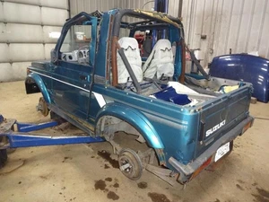 Driver Corner/Park Light Side Marker Fender Mounted Fits 86-93 SAMURAI 185997 - Bild 1 von 9