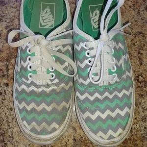 Adults Men's 5.5 Women's 7 VANS Classic Chevron Zig Zag Green Gray Sneakers - Picture 1 of 6