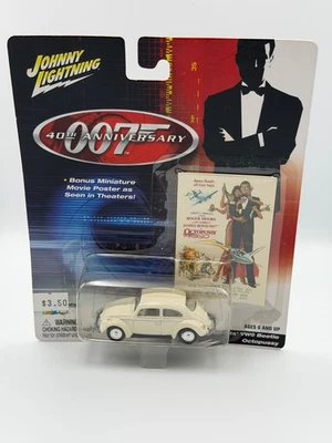 Johnny Lightning 007 James Bond German Tourists' Volkswagen Beetle, 1:64, NIB - Image 1 of 4
