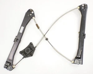 RH Front Window Lift Track Regulator 12-22 VW Passat B7 - Genuine 561 837 462 A - Picture 1 of 3