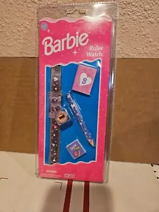 OROLOGIO RIGHELLO BAMBOLA MATTEL BARBIE 1997 VINTAGE CON SERRATURA NOS NELLA CONFEZIONE ORIGINALE - Foto 1 di 3