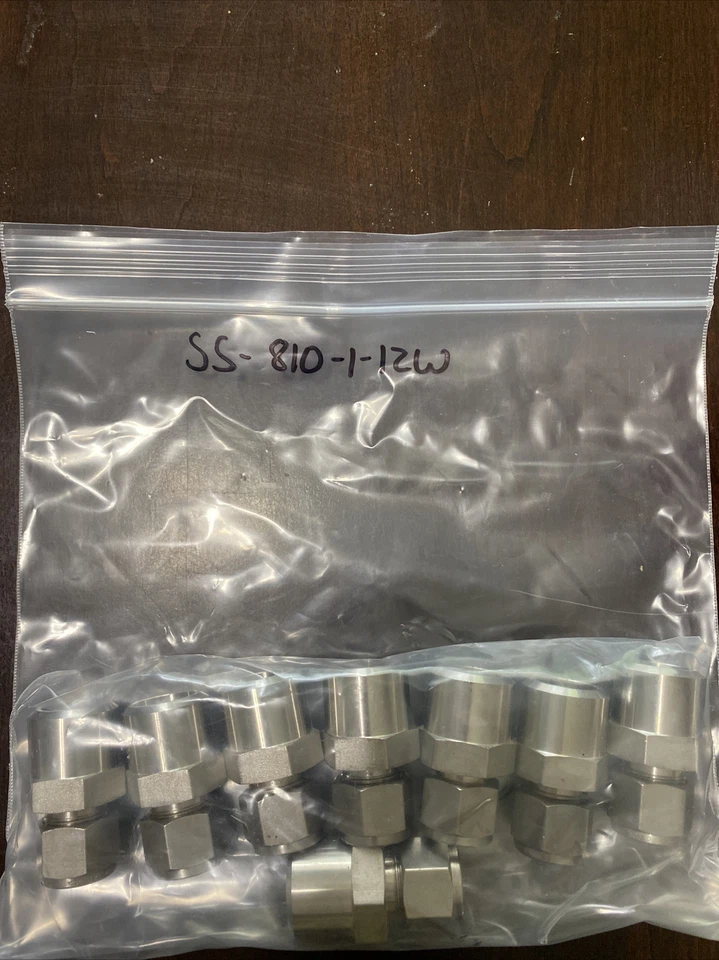 Swagelok SS-810-1-12W Lot of 8 - Image 1 of 1