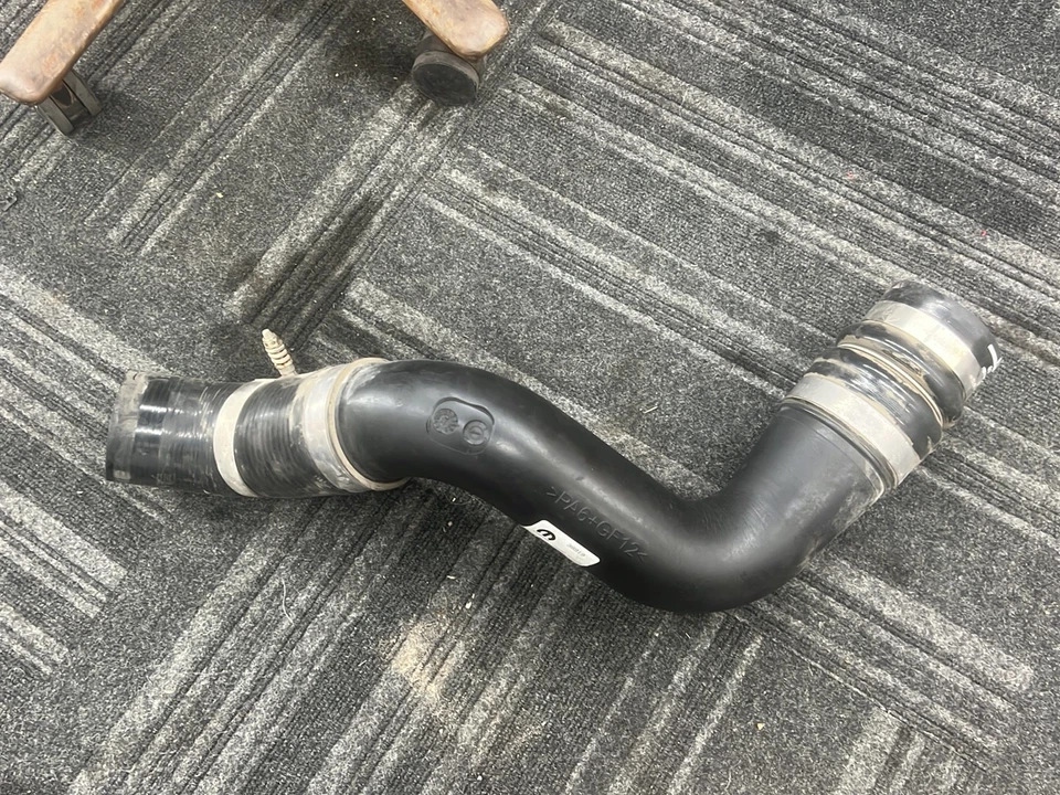 Ram 2500 2020 camioneta intercooler tubo de carga OEM Foto 1 de 4