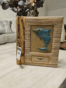 Álbum de fotos Herzfeld hecho a mano con diseño de delfín - Port Charlotte, Florida" - Imagen 1 de 11