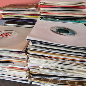 JOB LOT Of Vinyl Records - Over 400 x 7" - BARGAIN PRICE ** Updated ** - Picture 1 of 5
