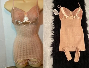 NEW Vtg 30s? 40s? CORSELETTE UNIQUE Open Bottom Girdle SATIN LACE Pink/Peach - Picture 1 of 16