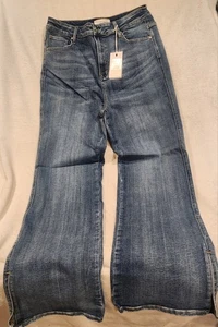 Jeans Risen talla completa tiro alto dobladillo acampanado 1XL - Imagen 1 de 9